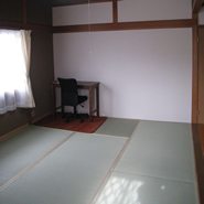 2nd floor: Room 205: A Japanese-style room of approx. 14.6 m2 (157 sq. ft) plus 3.6 m2 (39 sq. ft) of flooring