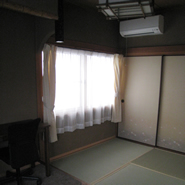 2nd floor: Room 206: A Japanese-style room of approx. 10 m2 (108 sq. ft) (with a wide alcove)